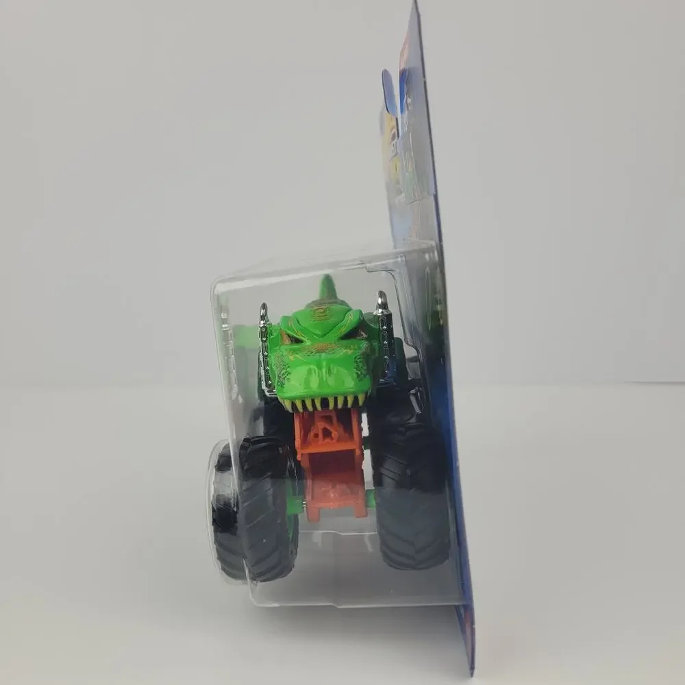Hot Wheels Monster Trucks Big Rigs Mega-Wrex 6 Wheel 1:64 Diecast Tow Truck